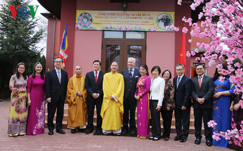 Asian and European ambassadors learn about Vietnamese culture in Czech Republic