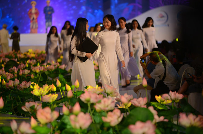 Ao dai festival closing ceremony to be broadcast live