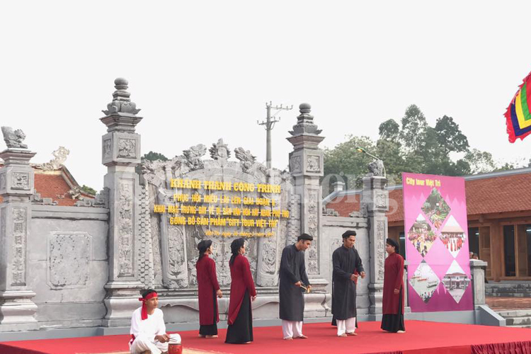Xoan singing exhibition in Phu Tho province