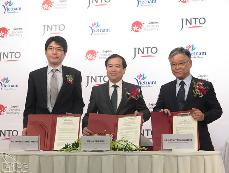 Vietnam, Japan ink cooperation deal on tourism promotion