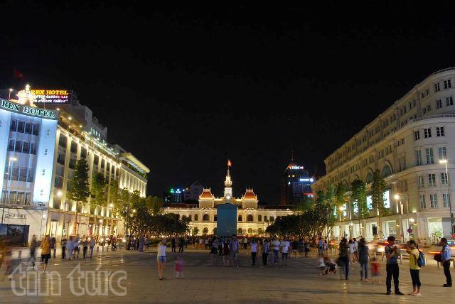 HCMC encourages walking to reduce traffic congestion