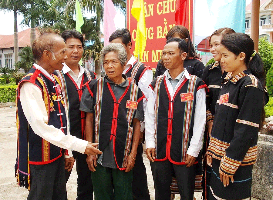 Seminar on preserving and promoting national cultural identities