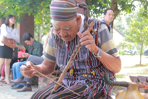 Performance of bamboo musical instruments of ethnic minority groups