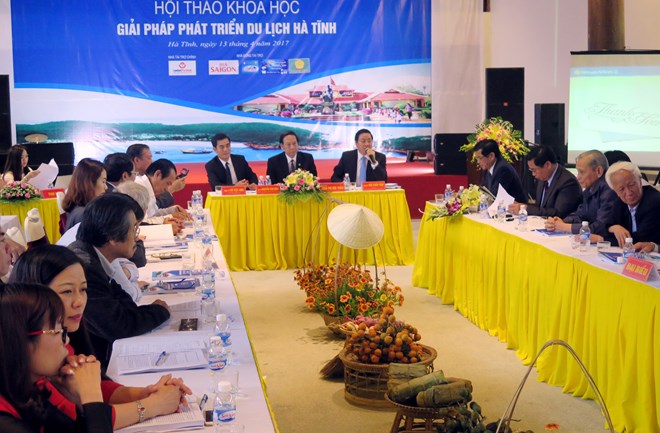 Ha Tinh seeks measures to recover sea tourism