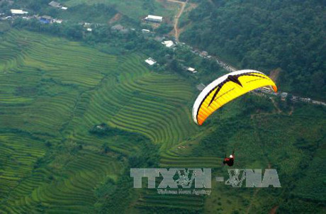 Paragliding festival to be held in May