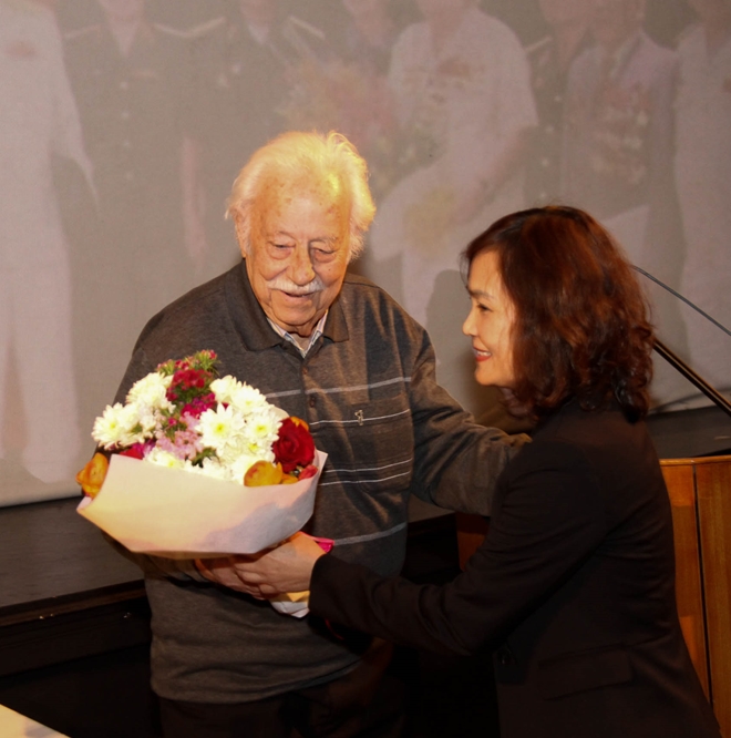 Screening film Viet Kostas in Greece