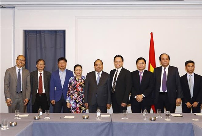 PM meets Vietnamese delegation to UN, Vietnamese businesses