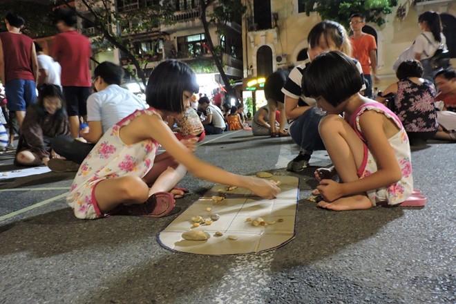 Activities on International Children s Day in Hanoi