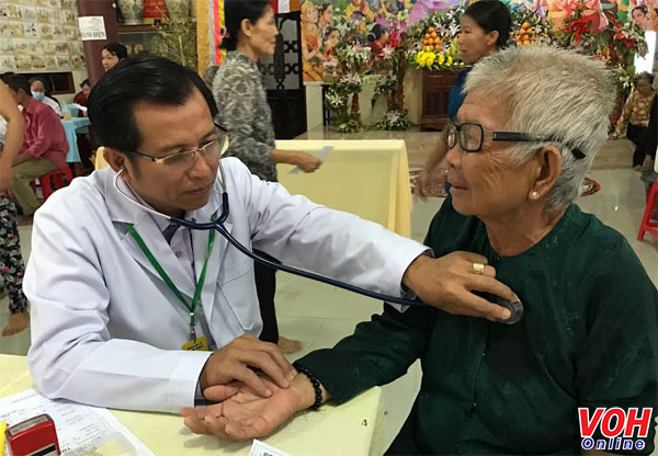 2,500 poor people provided free medical care