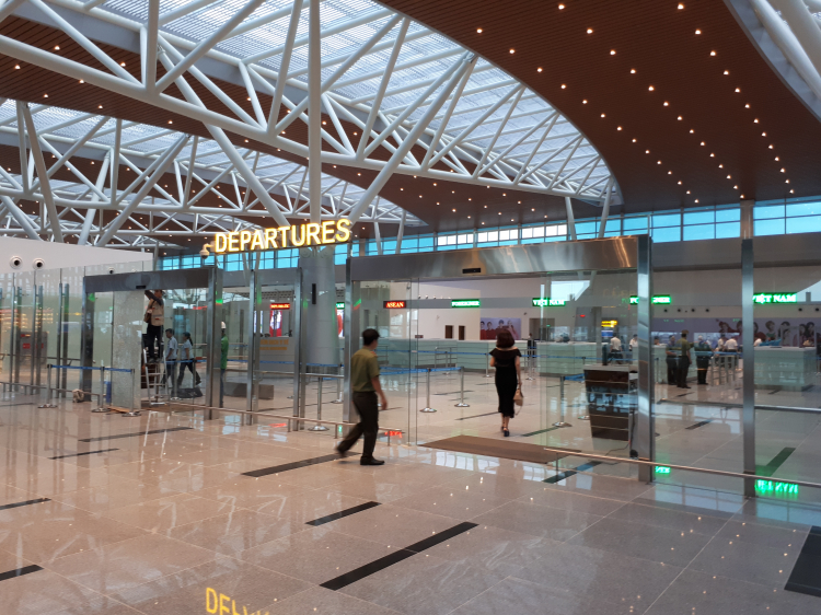 Airlines officially exploit T2 terminal at Da Nang airport