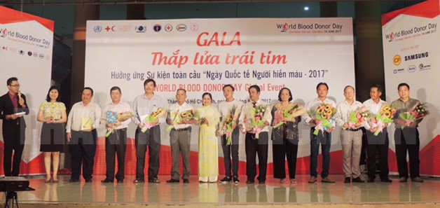 Ho Chi Minh city honours outstanding blood donors