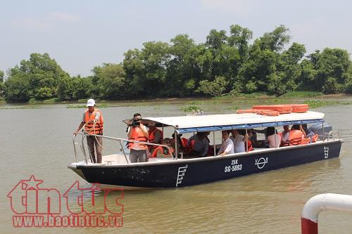 Ho Chi Minh city residents to experience river buses