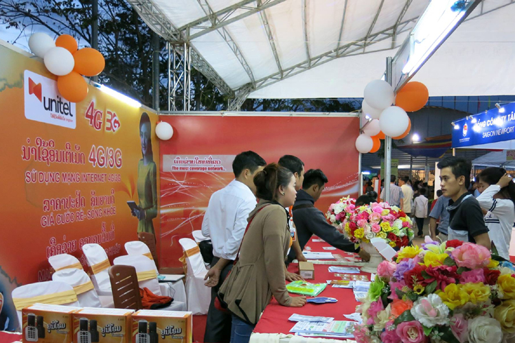 Ho Chi Minh city conducts trade and investment promotion with Laos