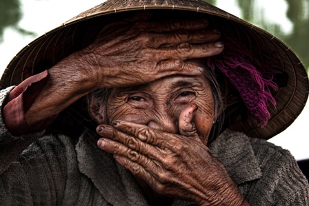Photo exhibition by French photographer opens in Da Nang city
