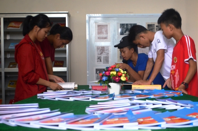 Exhibition on President Ho Chi Minh in Quang Binh province