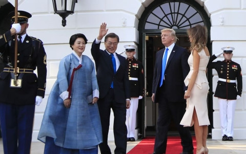 Donald Trump meets RoK’s President Moon Jae-in