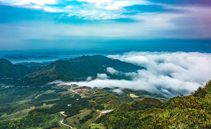 Sea of cloud on Mau Son peak