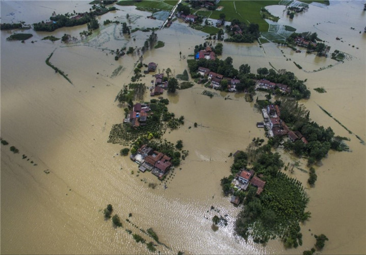Deadly floods and landslides hit China