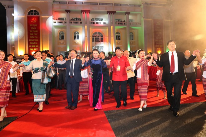 Vietnam-Laos culture, sports and tourism festival wraps up