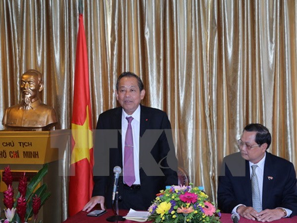 Deputy PM hails role of Vietnamese community in Singapore