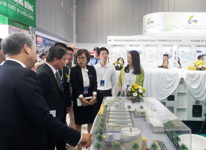 Exhibitions on electric equipment and green energy open in HCM city