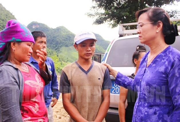 Ho Chi Minh city assists flood affected people with VND3 6 billion