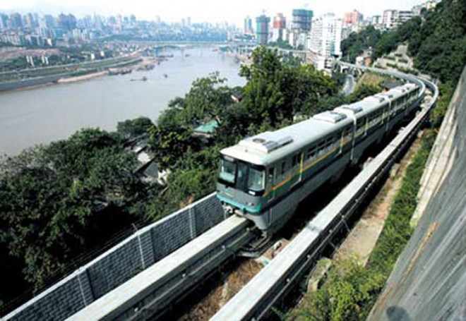 Highway freight passage links Chinese, Thai localities