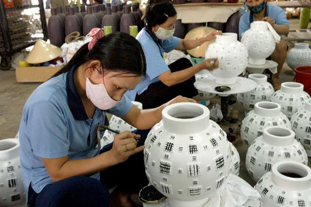 Over 100,000 enterprises join the market in eight months
