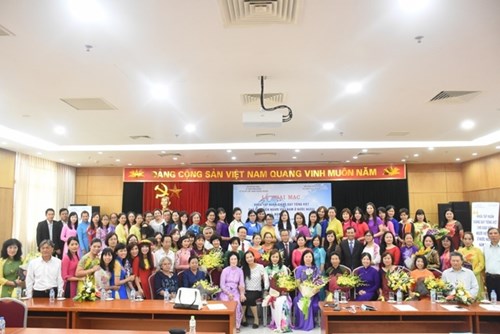 Training course on Vietnamese teaching in 2017 launched