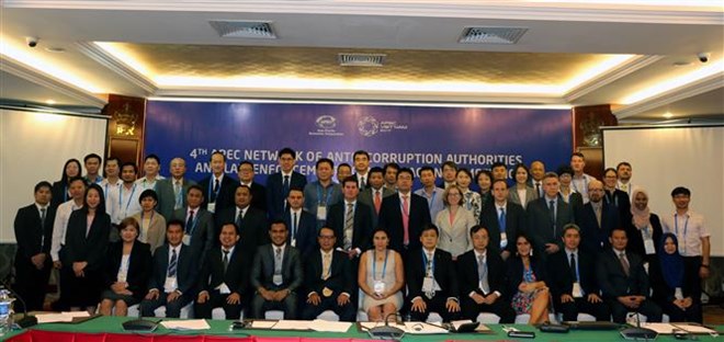 APEC officials continue discussing major issues