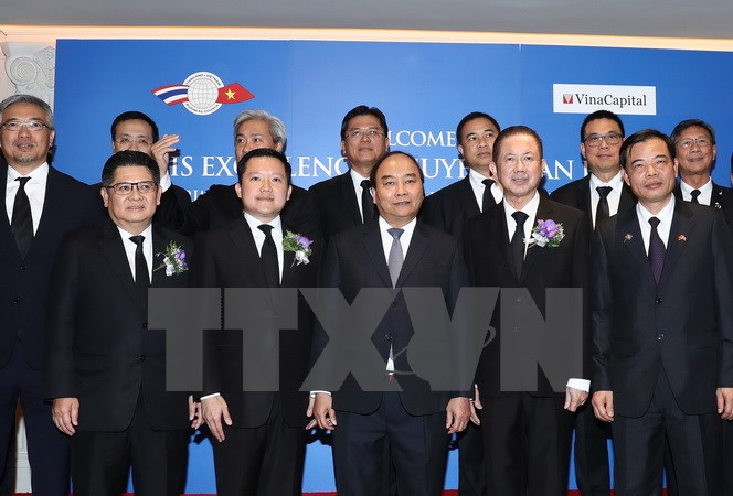PM attends Vietnam-Thailand economic cooperation forum