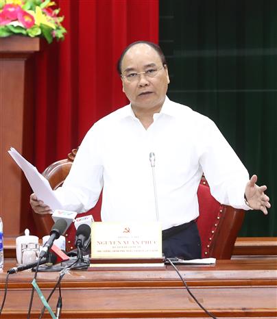 Quang Binh should strive to bolster tourism PM