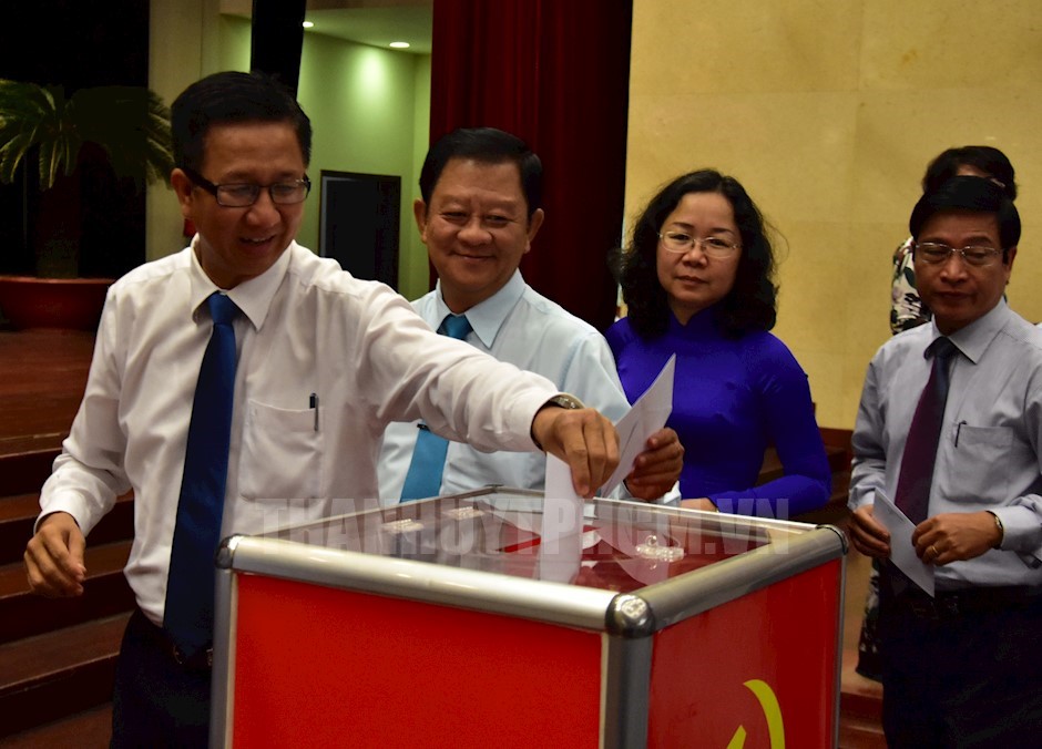 Ho Chi Minh city assists flood affected localities with over VND8 5 billion