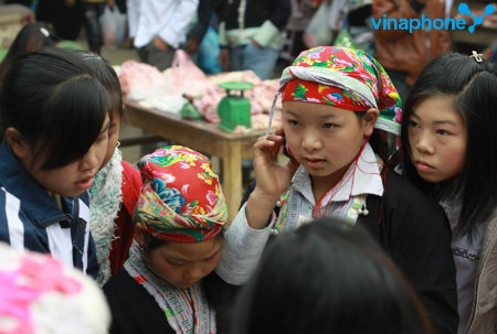 VinaPhone deploys ethnic language switchboard