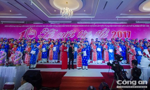 Mass wedding for 100 couples on National Day