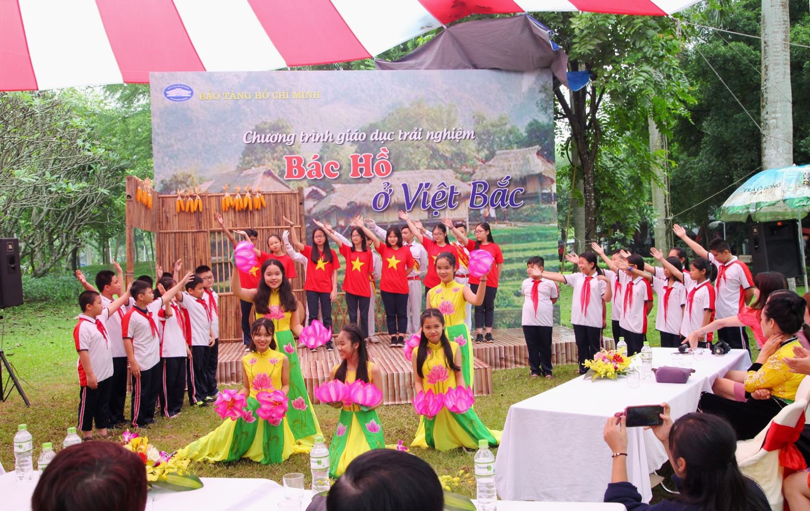 Experimental educational program on Uncle Ho in Viet Bac resistance base
