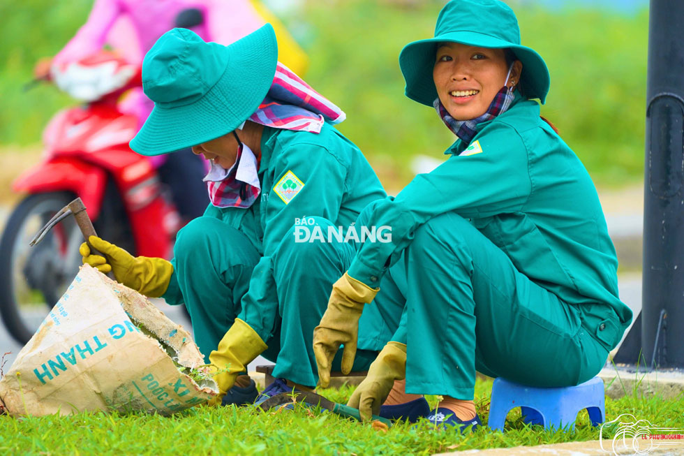 Da Nang city beautifies streets to welcome APEC