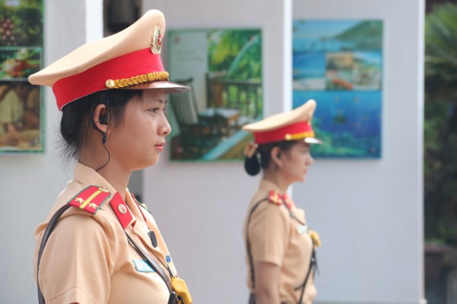 Female traffic police officers’ images at APEC 2017