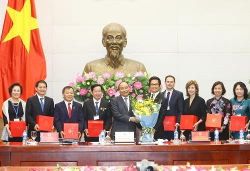 PM pledges continued support for business community