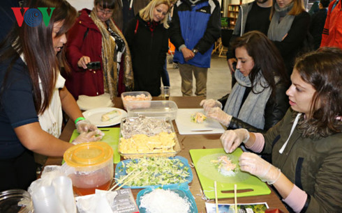 Young people excitedly promote Vietnam’s image in Czech Republic