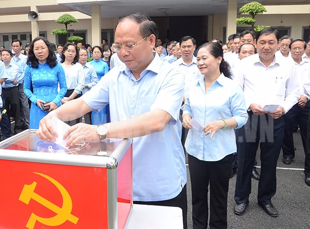 Ho Chi Minh city donates to support storm stricken people