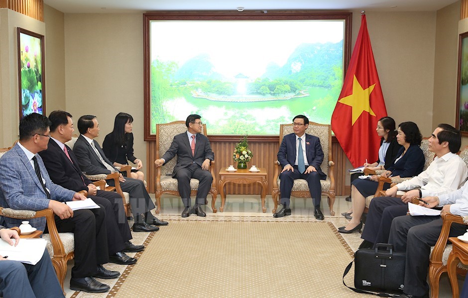 Samsung hoped to become example of successful foreign investor in Vietnam