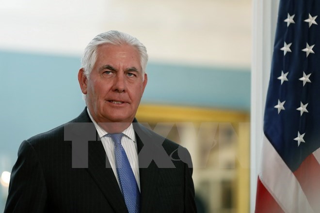 US Secretary of State visits Myanmar, seeking to ease Rohingya crisis