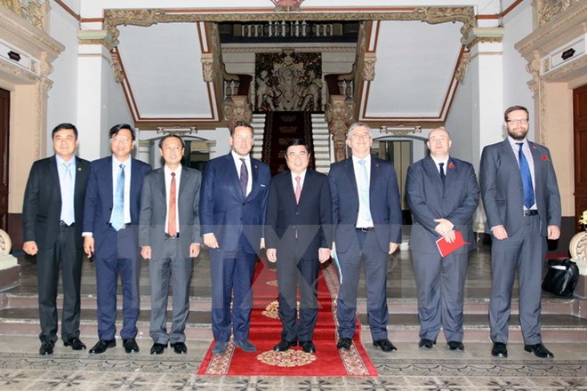 UK shares experiences on smart urban construction with Ho Chi Minh city