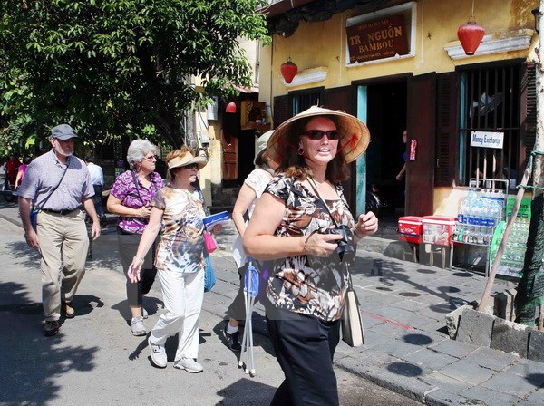 Foreign tourists to Vietnam rise over 14 thanks to APEC