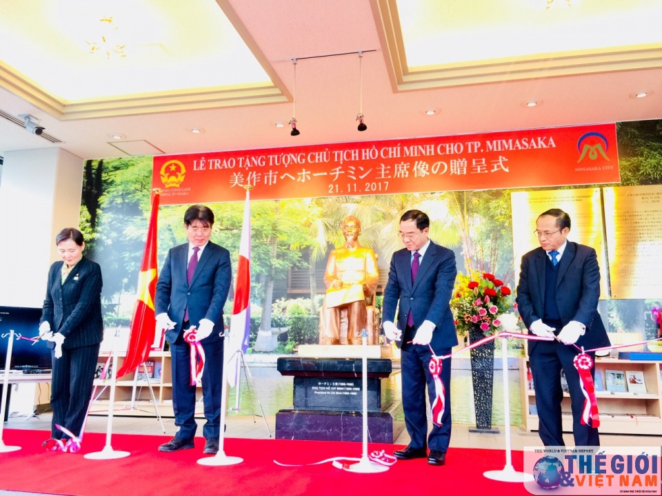 Ho Chi Minh statue presented to Japan’s Mimasaka city