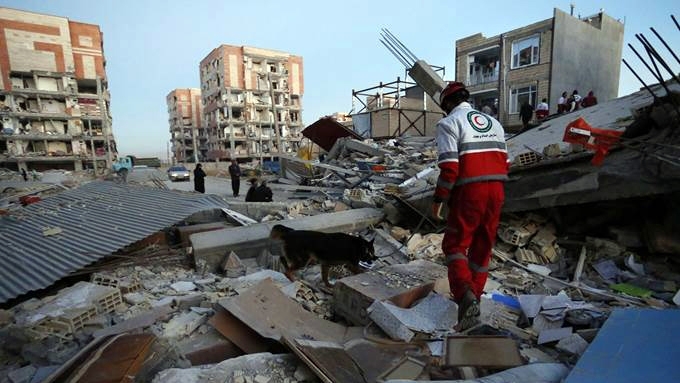 Iraq - Iran earthquake kills more than 450