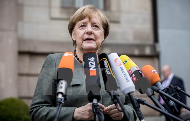 Angela Merkel joins calls for new election