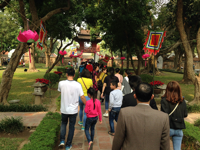 Foreign tourists to Hanoi hit nearly 4 million