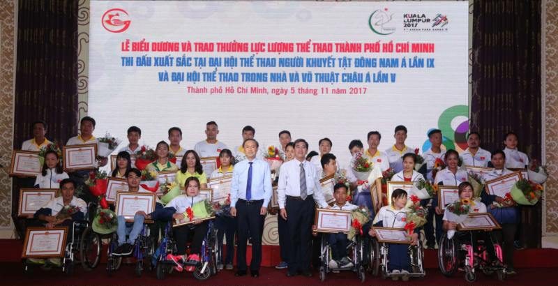 HCM city honors outstanding athletes